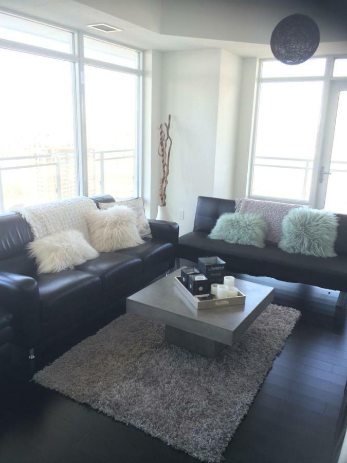 Square One Fully Furnished Suite Миссиссага Экстерьер фото